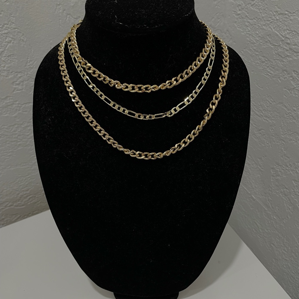 Gold chain necklace set